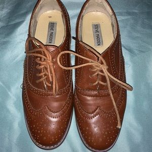 Steve Madden Brown Oxford Shoes